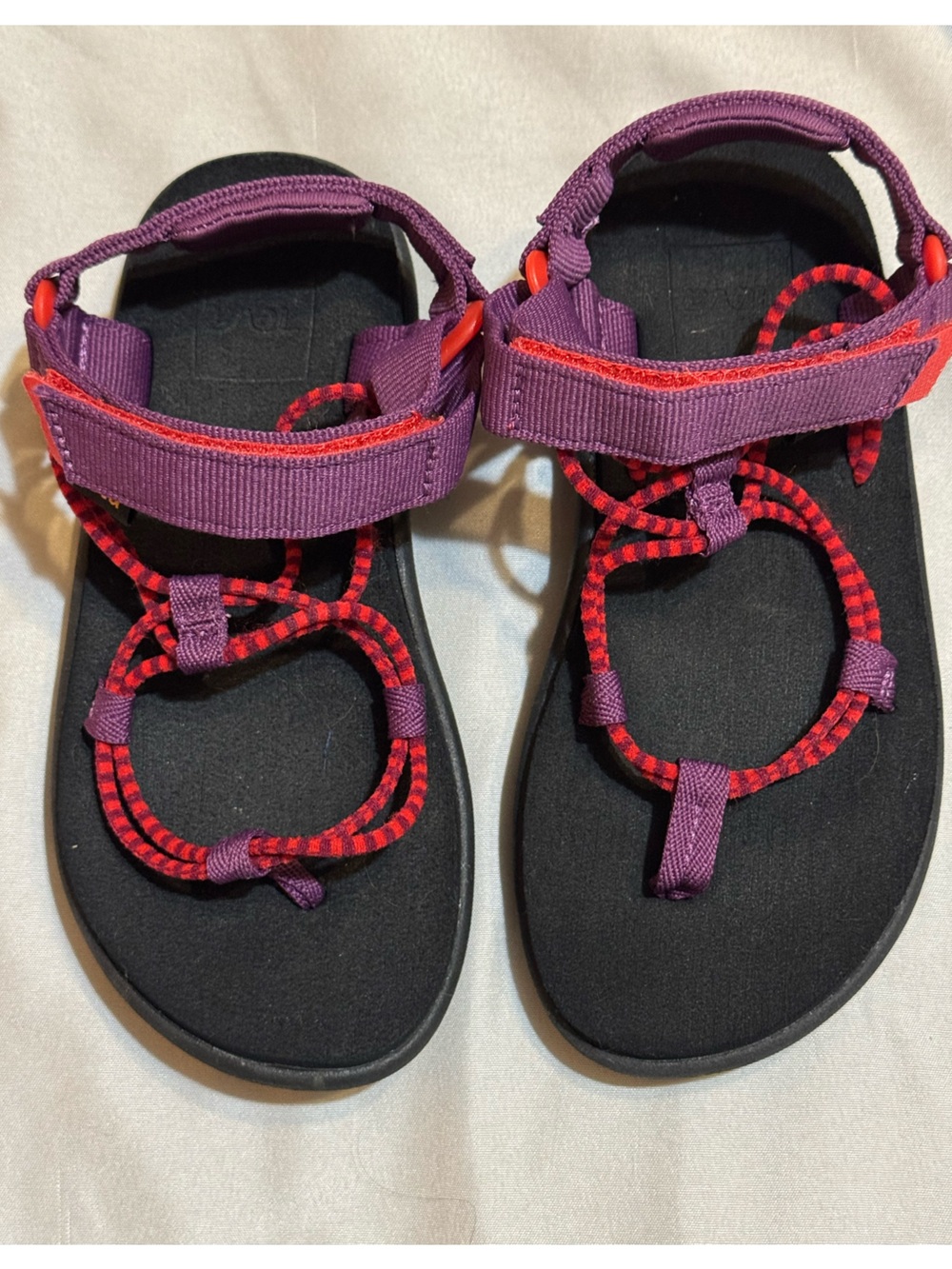 Teva Voya Girl’s Infinity Sandals